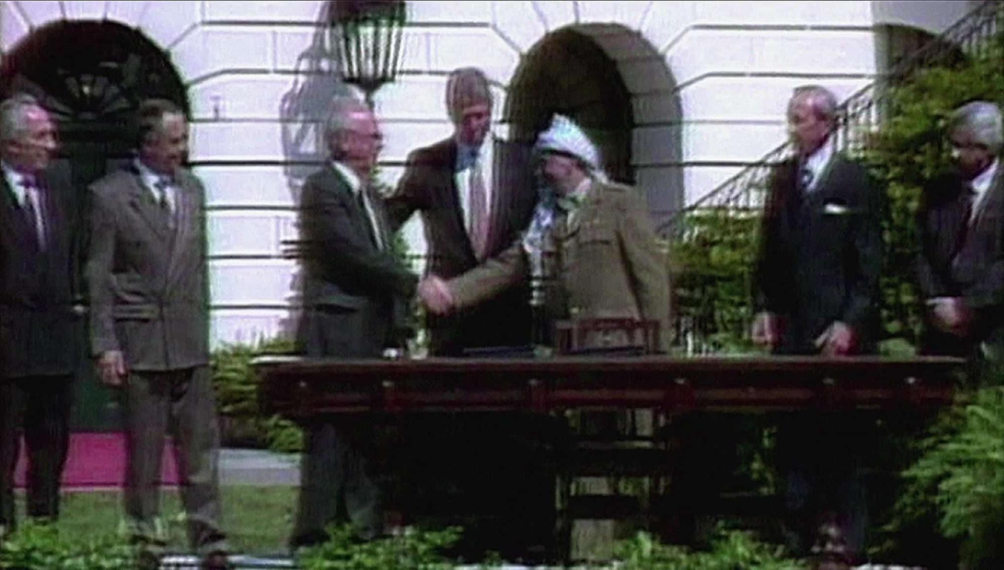 20 Handshakes for Peace (Mahdi Fleifel, 2014)