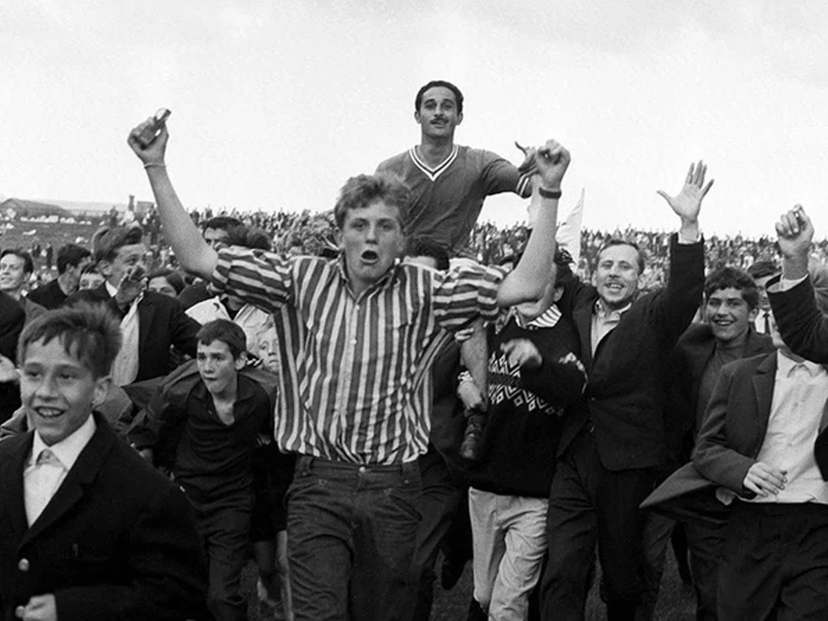 National Liberation Football (Amina Menia, 2020)