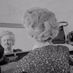 Nicht versöhnt oder Es hilft nur Gewalt, wo Gewalt herrscht